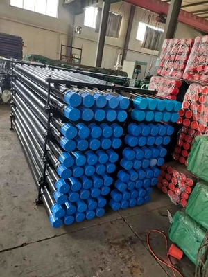 Tubo de perforación de pozo de agua OD 114 mm 4 1/2 &quot;Rosca Remet Negro